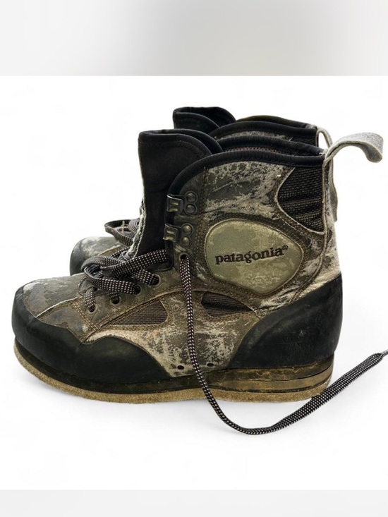 Patagonia Other - Patagonia Green and Black Camouflage Style Wading Boots